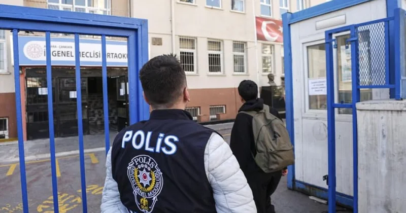 Türkiyə məktəblərdə hücumların qarşısını alacaq layihəyə start verir