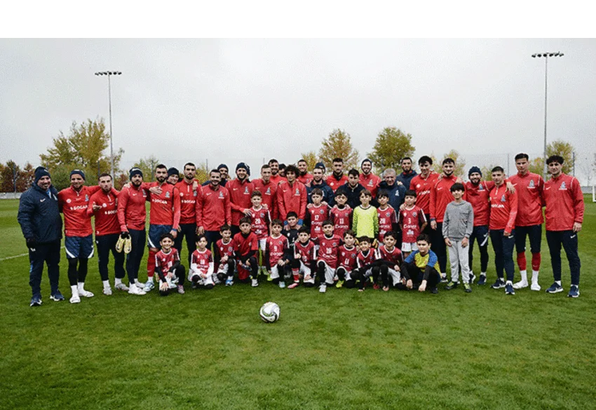 Azərbaycan millisinin üzvləri yeniyetmə futbolçularla görüşdülər