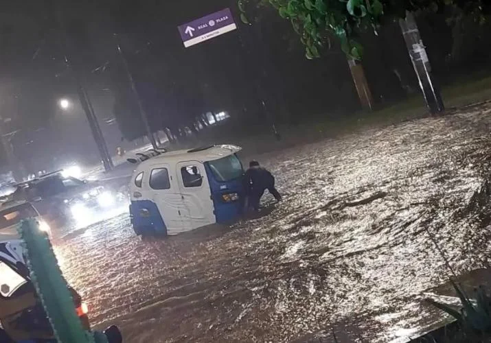 Peruda şiddətli yağışlardan sonra 30 bina dağılıb Azərbaycanda özəl xəbərlər, araşdırmalar, təhlillər və müsahibələrin tək ünvanı