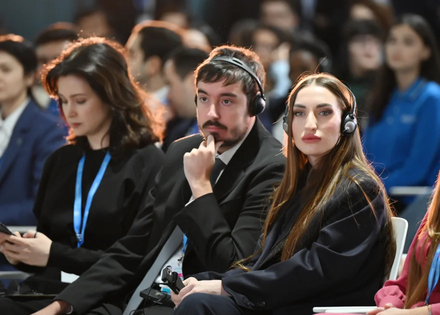 Ötəngünkü konfransdan FOTO Doğru Xəbərlər