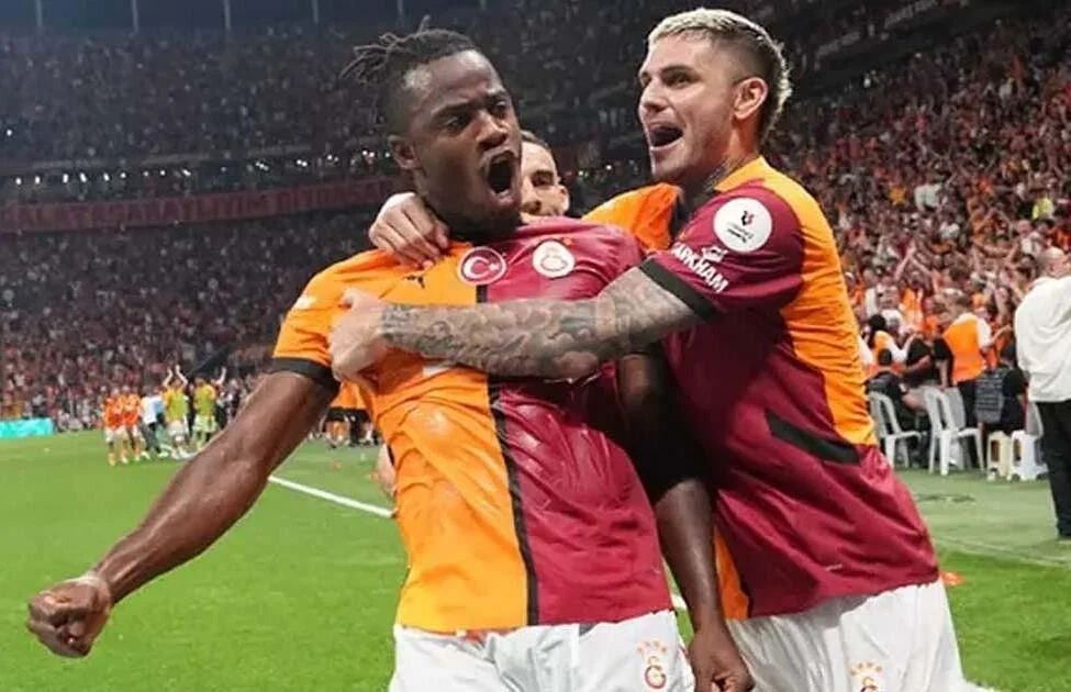 “Qalatasaray”ın ulduzuna qarşı 200 minlik dələduzluq FOTO