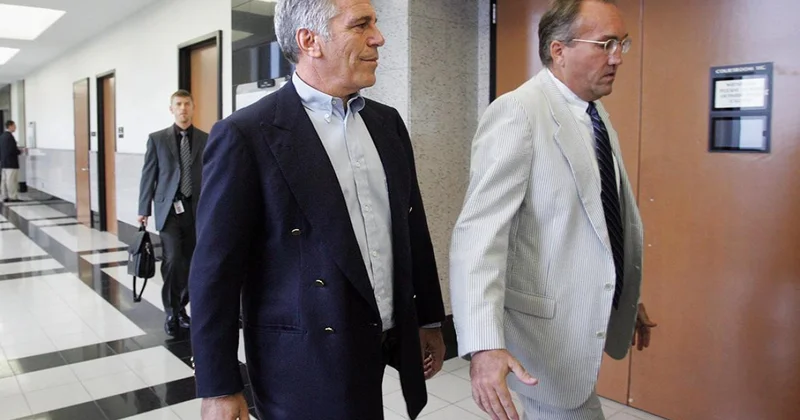 Эпштейн предлагал России информацию о Трампе