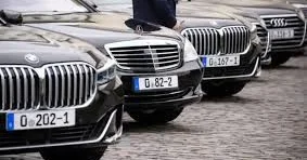 В МВД напомнили: дипломатические авто не освобождаются от соблюдения ПДД