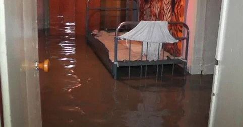 Yasamalda evləri niyə su basıb?