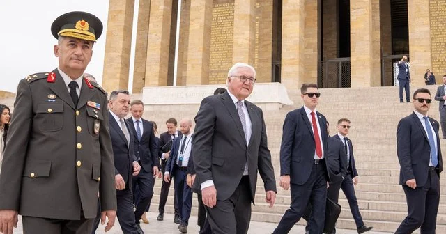 Ştaynmayer: “Ən ədalətli həll yolu hər kəs üçün məcburi xidmət olacaq”