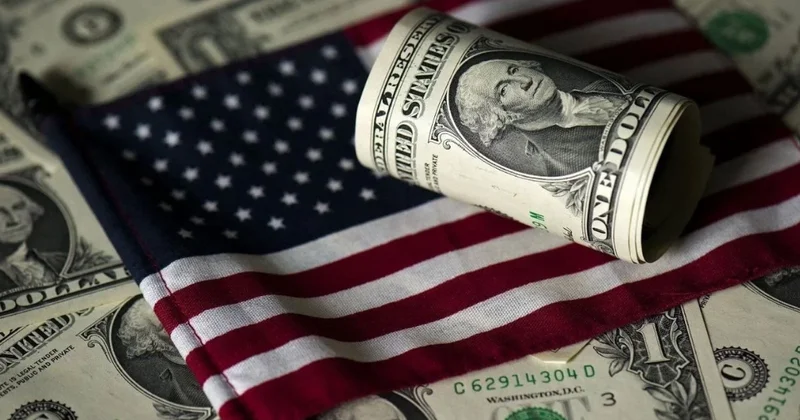 Məşhur maliyyə eksperti dollarla bağlı xəbərdarlıq edib