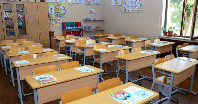 “Məktəblər bağlansa, kəndlər boşalacaq” Nazirlə ekspert yenə üz üzə gəldi