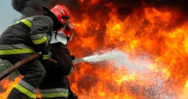 Qaz xəttində yanğın: FHN hadisə yerində...