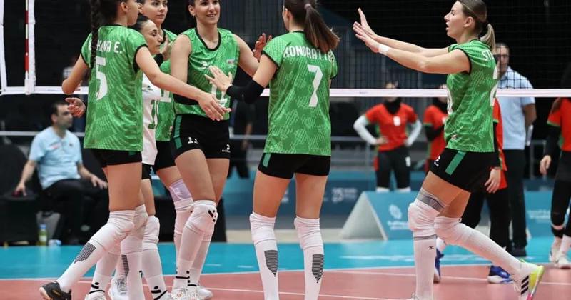 Qadın voleybolçularımız İslamiadanın gümüş medalını qazandı