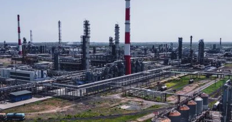 Дроны вывели из строя крупный российский нефтезавод