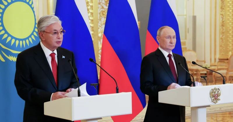 Putin və Tokayev dostluq və tərəfdaşlıq üçün tost qaldırıblar