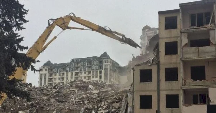 Bakıda kütləvi söküntü işləri dayandırılır SƏBƏB MƏLUM OLDU