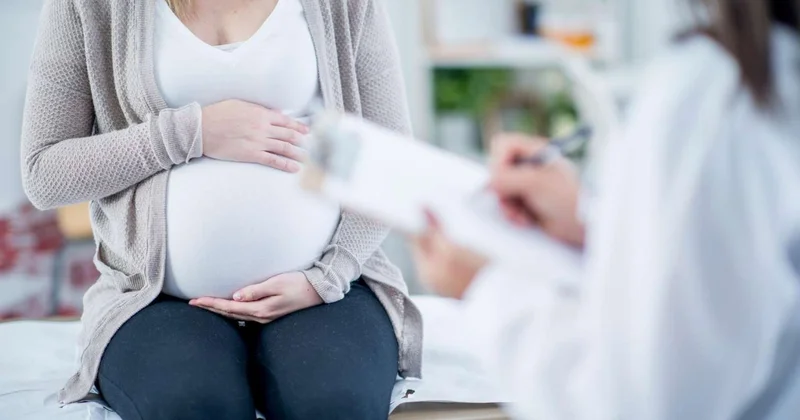 Əri hamilə qadının üzünü ülgüclə kəsib... Onu heç bir estetik cərrah qəbul etmir