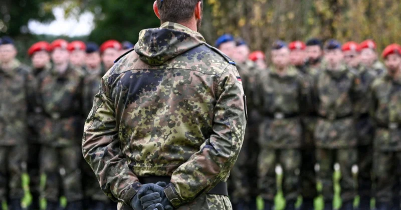 Almaniyada koalisiya hökumətində təmsil olunan partiyalar hərbi xidmətin yeni modeli barədə razılığa gəlib