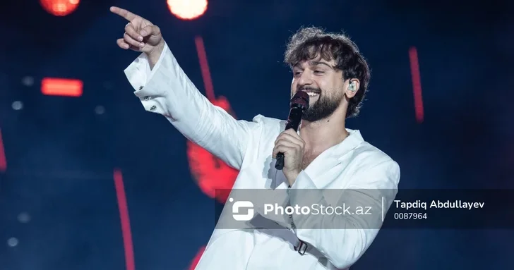 Jony сделал выбор: назвал имя девушки, которую он хочет видеть рядом