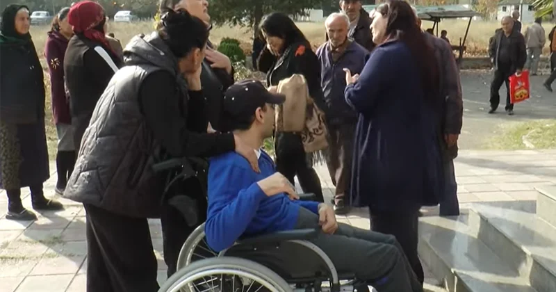 “5 6 gündür gəlib gedirəm, maddi yardımı ala bilmirəm” Video