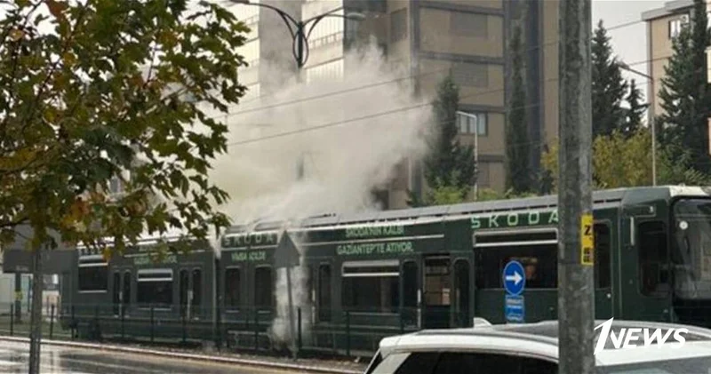 В Турции молния ударила в трамвай с пассажирами