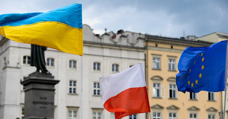 Polşa XİN: Kiyev korrupsiyaya qarşı ciddi mübarizə aparmasa, Ukraynanın Aİ yə üzvlüyü mümkün olmayacaq