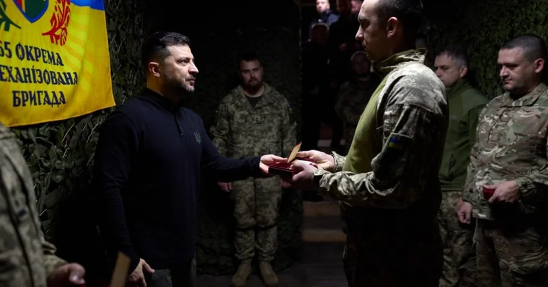 Zelenski cəbhə xəttində VİDEO