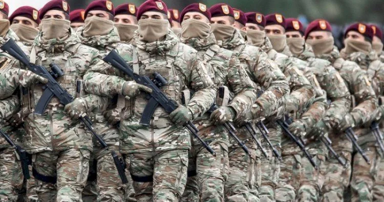 XTQ hərbçilərinin bu fotosu sosial şəbəkədə rəğbətlə qarşılandı