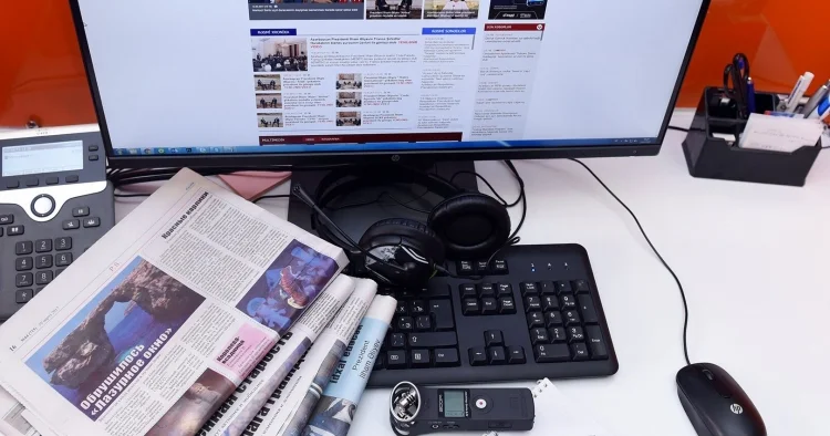 Jurnalistika problemi və ya məsələ təkcə qəzetlər deyil