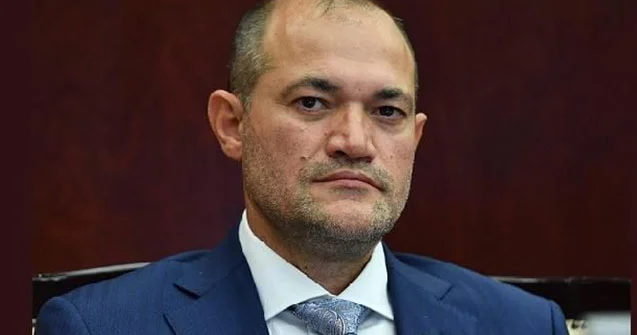 “General çox təkəbbürlü idi, Prezident bunu görüb işdən çıxardı”