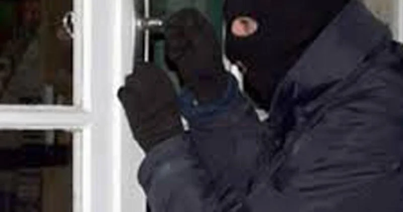 Hövsanda naməlum şəxs mənzillərə girməyə cəhd edib