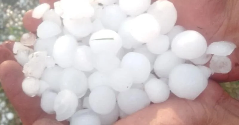 Буэнос Айрес засыпало крупным градом ВИДЕО