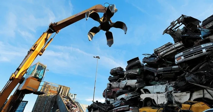 Мало пунктов и высокие расходы: жители регионов Азербайджана столкнулись с проблемой утилизации авто