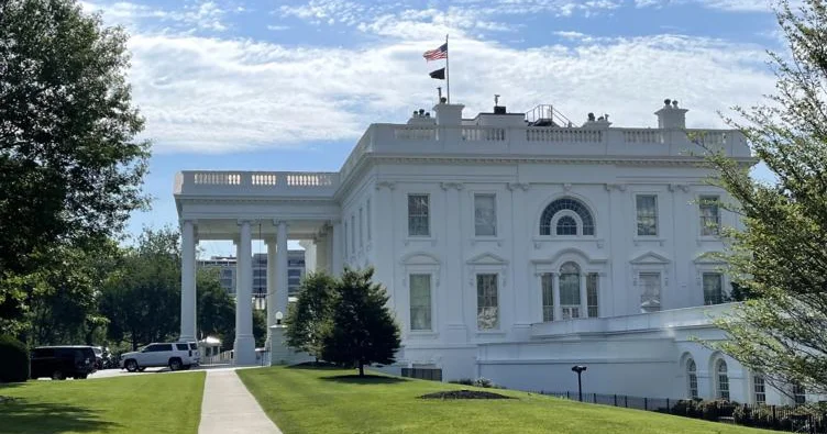 Белый дом назвал Би би си "левацкой пропагандистской машиной"