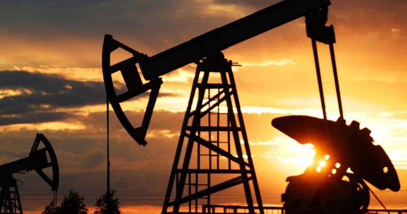 Черное золото падает