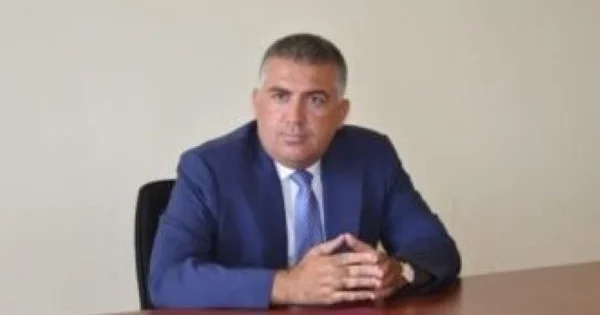 İcra başçısı ilə sahibklar arasında pul davası Rayon rəhbəri məhkəmə üz tutub