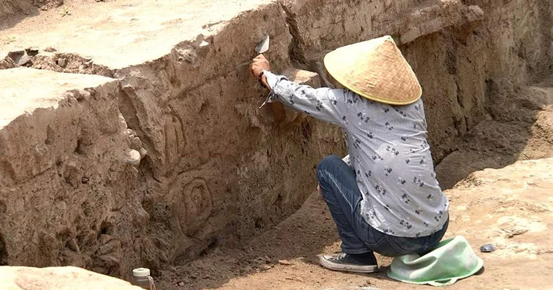 10 mindən çox yaşı olan qəbiristanlıq tapıldı