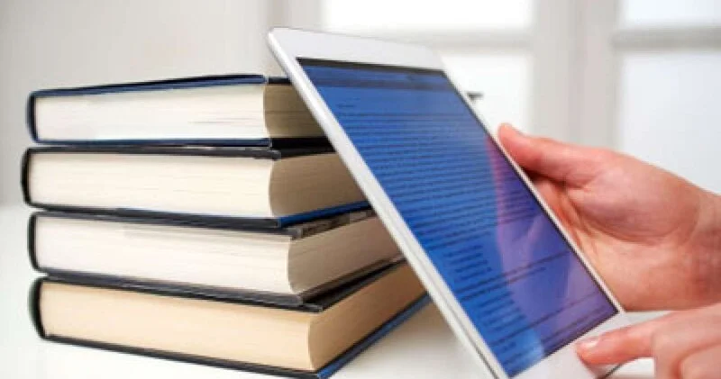 “İndi min dəfə yaxşı kitablar yazılır, min dəfə daha zövqlü oxucular var, sadəcə...“ SORĞU