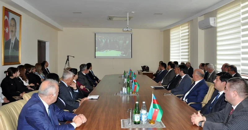 Konstitusiyanın qəbul edilməsinin 30 cu ildönümünə həsr olunmuş konfrans keçirilib FOTOLAR