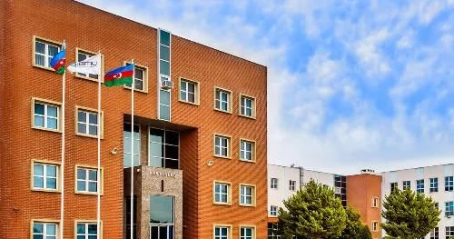 Bakı Mühəndislik Universiteti avtobus tipli nəqliyyat vasitəsitəsi alır 145 000 AZN