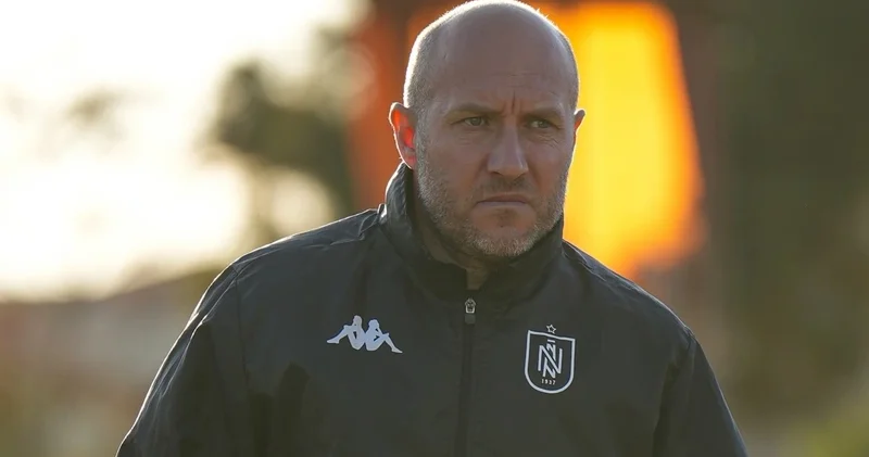 AFFA dan Neftçi nin baş məşqçisinə dörd oyunluq cəza