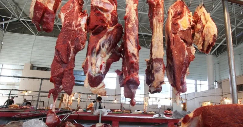 Ət bazarında təhlükəli oyun: ucuzlaşmanın səbəbi bilindi Diqqət