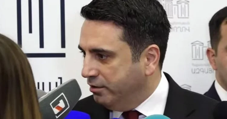 Erməni spiker blogerdən 6500 dollar və üzr tələb edir