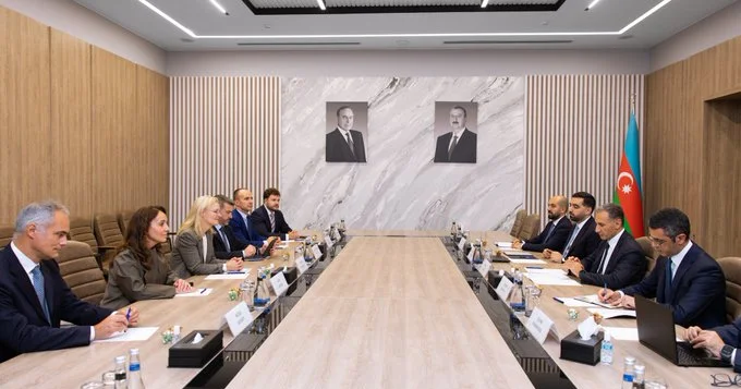 Азербайджан обсудил с Международной финансовой корпорацией развитие Среднего коридора