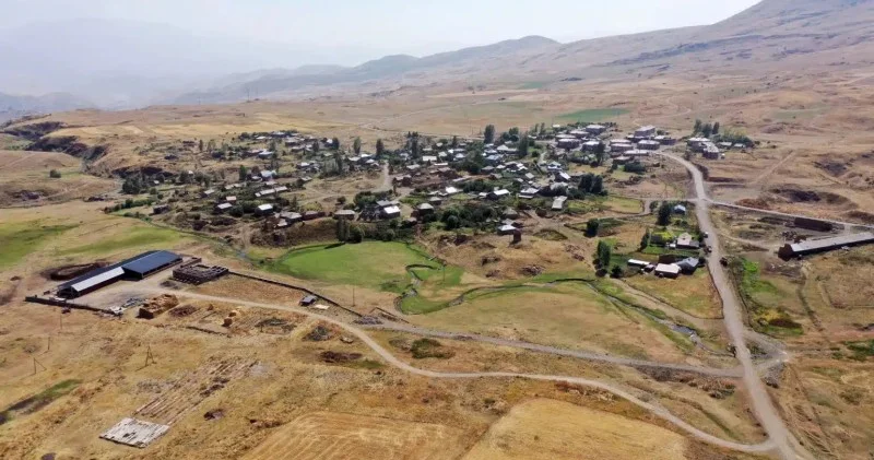 Ermənistanda kəndlər boşalır, məktəblər bağlanır! Etiraz