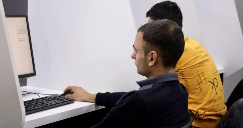 Taksi sürücüləri üçün növbəti imtahan keçirilib