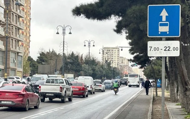 Bu küçələrdəki avtobus zolaqlarına saat tətbiq edildi FOTOLAR