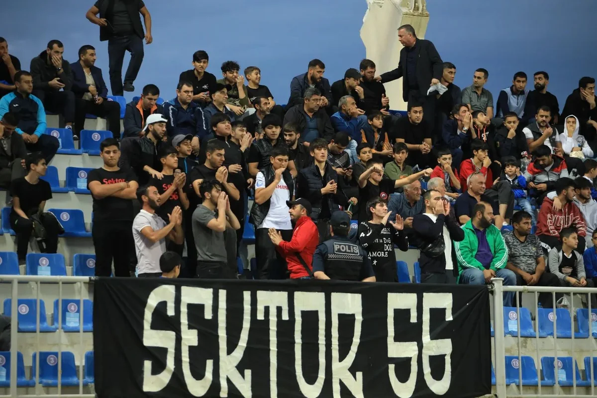 “Daxili işləridi, özləri həll etsin” tarixə qovuşmuş fanklub “Şamaxı” haqda