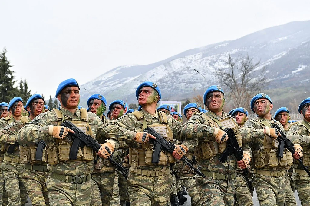 Azərbaycan və dünyada hərbi xidmət: Hansı ölkə neçə yaşında çağırır?