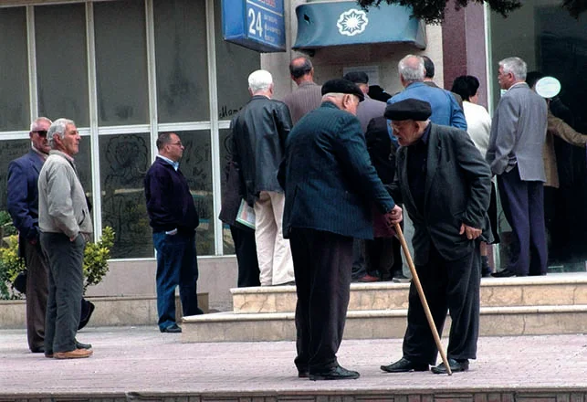 Özəl pensiya fondu: vəsait varislərə ötürülə bilər? Araşdırma