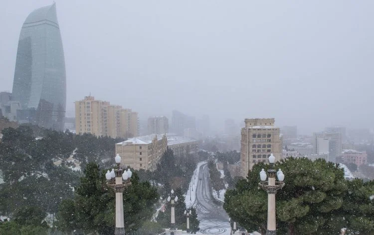 Sabah Bakıda sulu qar YAĞACAQ