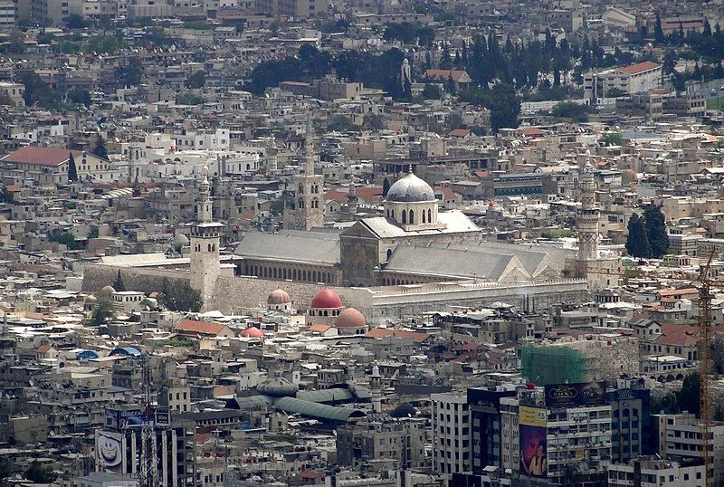 Suriyalılar Əsəddən sonra ilk dəfə Əməvi məscidində cümə namazı qılıblar