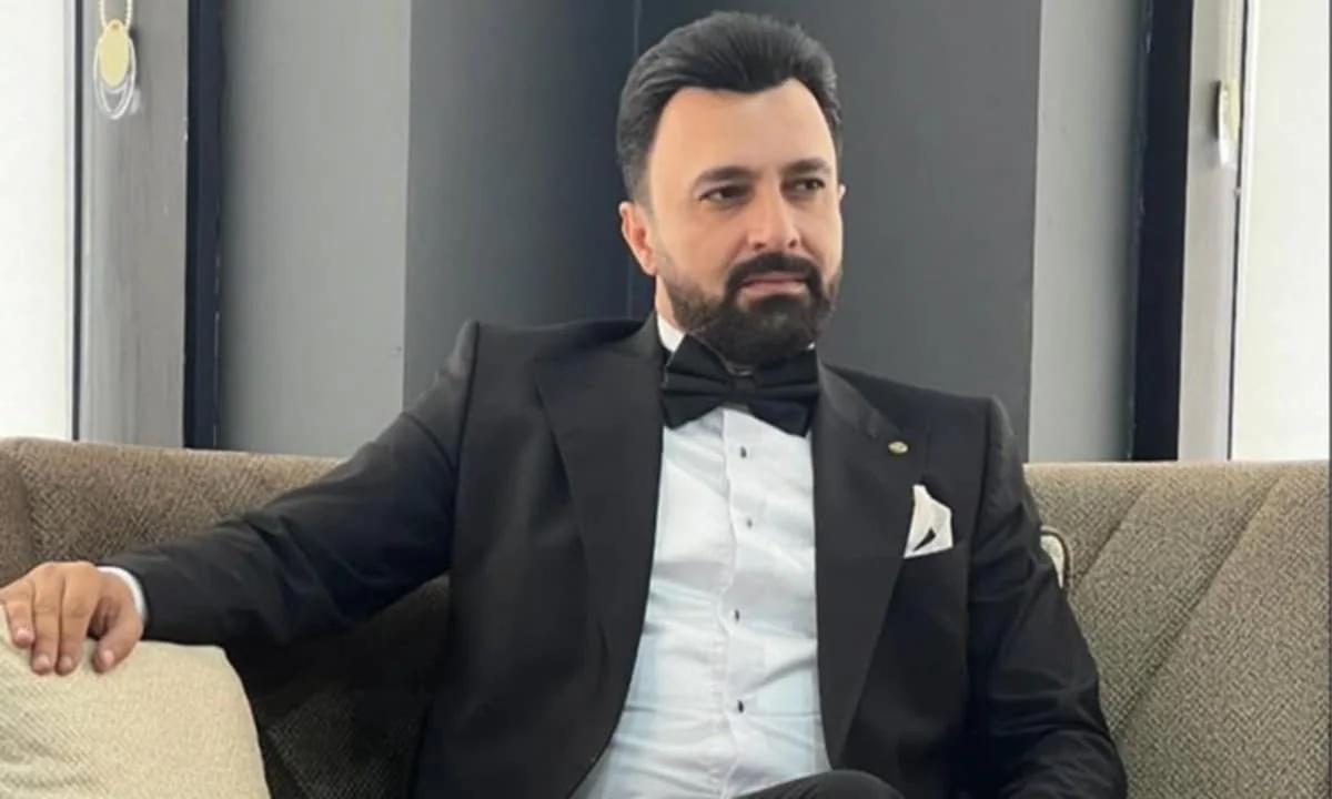 Mikayıldan QALMAQALLI SÖZLƏR: “Bəzi aparıcılar müğənniyə yalvarır ki…” VİDEO Yeni Çağ Media