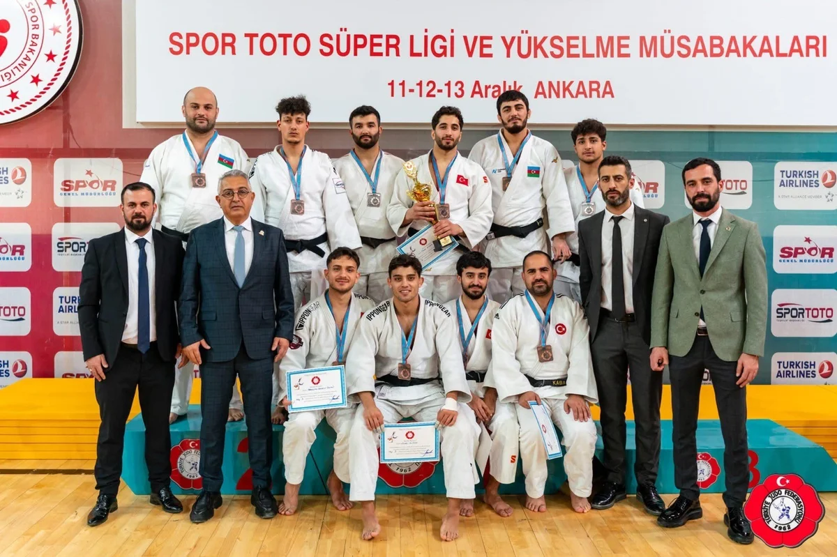 Fətiyev və Kokauri Türkiyə Superliqasında gümüş medal qazanıblar İdman və Biz